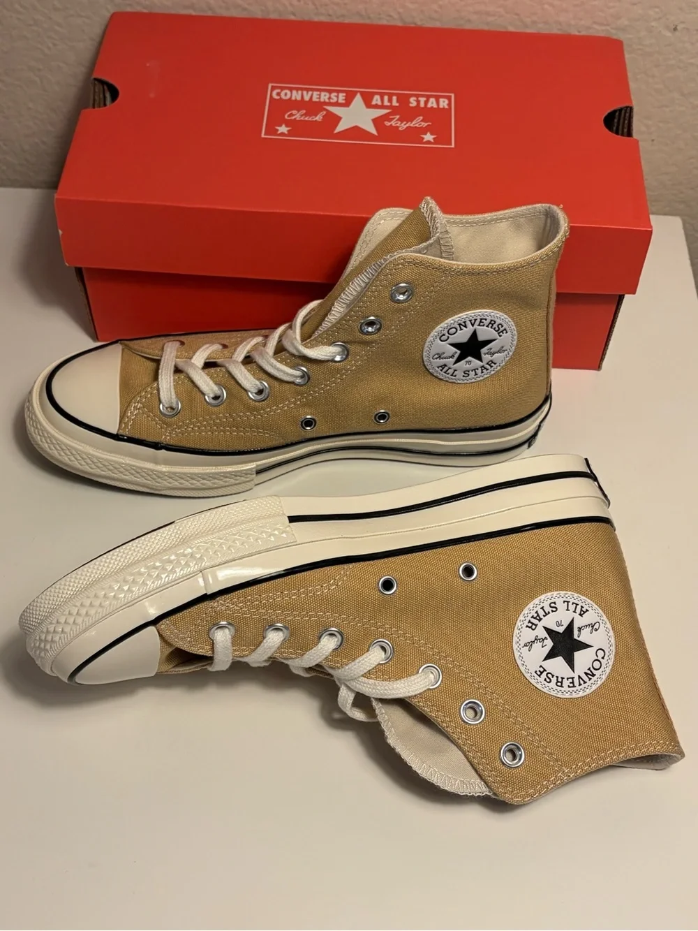 Converse item description